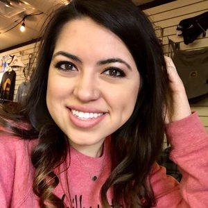 Meet your Posher, Aalicia